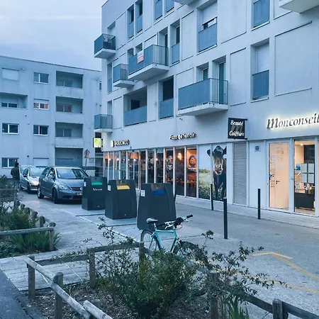 Le Mayer Moderne Calme Lumineux Confortable Tours