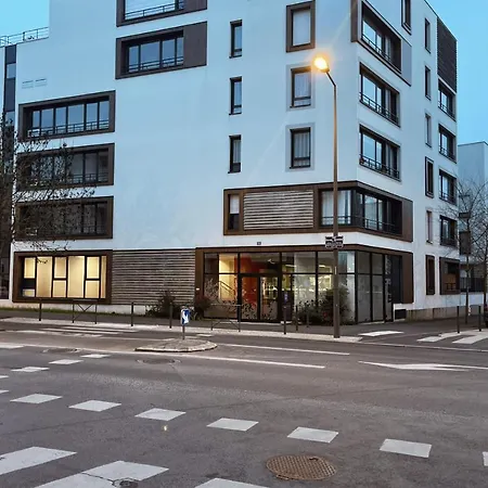 Le Mayer Moderne Calme Lumineux Confortable