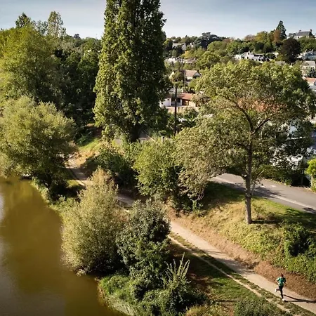 Le Mayer Moderne Calme Lumineux Confortable Tours